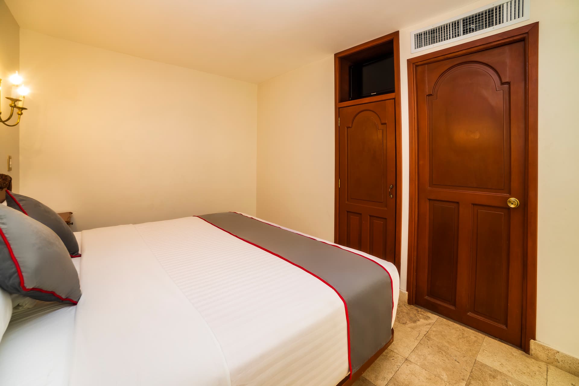 Jr Suite 